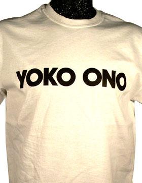 T-shirt Yoko Ono. Worn by