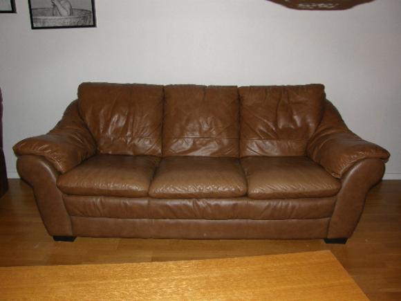 Fin soffa och 2 st recliner fåtöljer i skinn från mio
