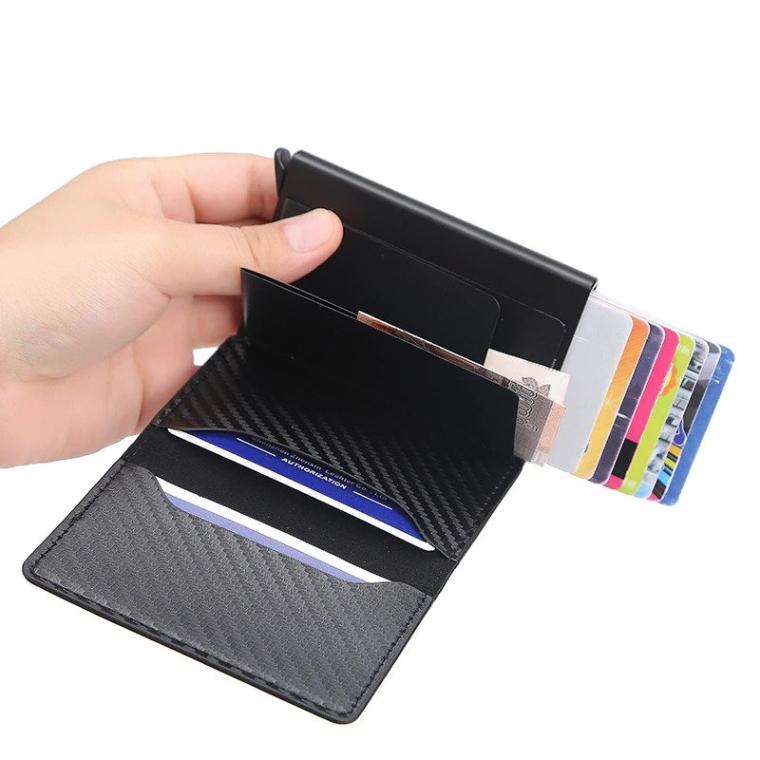 Korthållare Pop up RFID skydd Carbon Fiber Style
